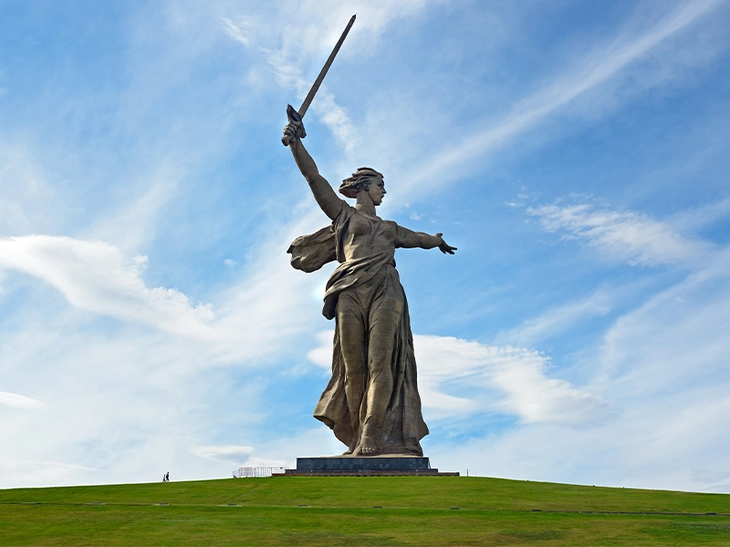 مجسمه مادر در روسیه نمای کلی