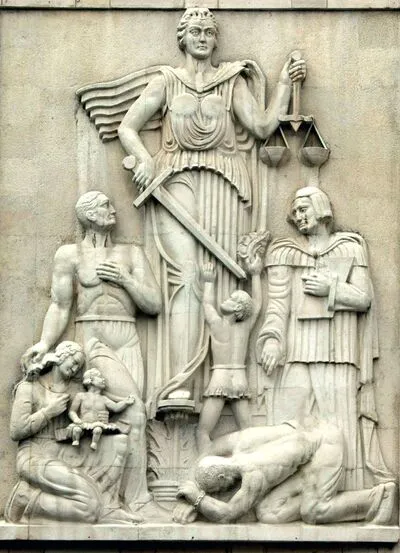 مجسمه فرشته عدالت در ایران