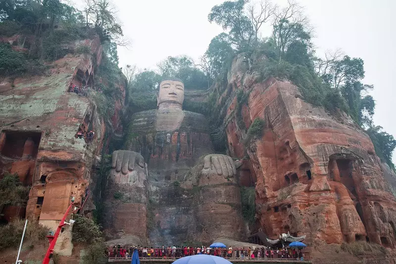 مجسمه بودای بزرگ لشان در چین