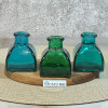 سه رنگ با طیف آبی و سبز از گلدان شیشه‌ای رنگی مدل دلسا