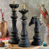 نمای متفاوت دیگر از  مجسمه مهره های شطرنج  مجموعه 3عضوی