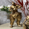 رنگ طلایی مجسمه مدل پیکرتراش در بک گراند رنگی