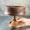 شکلات خوری چوبی با کیفیت بسیار عالی در دست