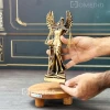 نمایش اندازه مجسمه فرشته عدالت بالدار