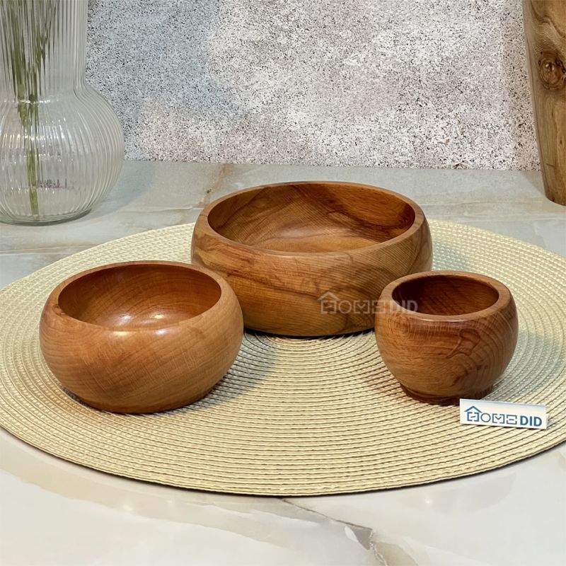 set of three wooden serving bowls made of beech wood